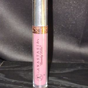 Anastasia Beverly Hills liquid lip soft lilac